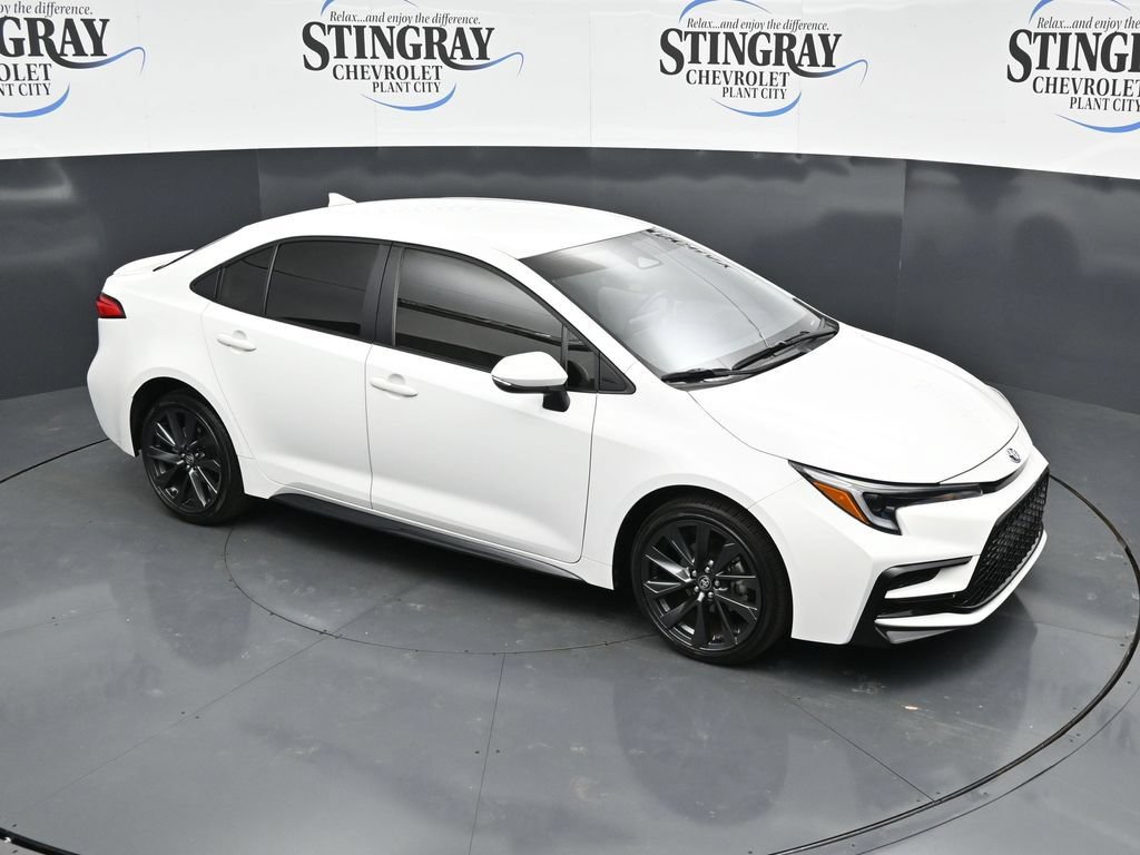 Used 2025 Toyota Corolla SE FWD image 18