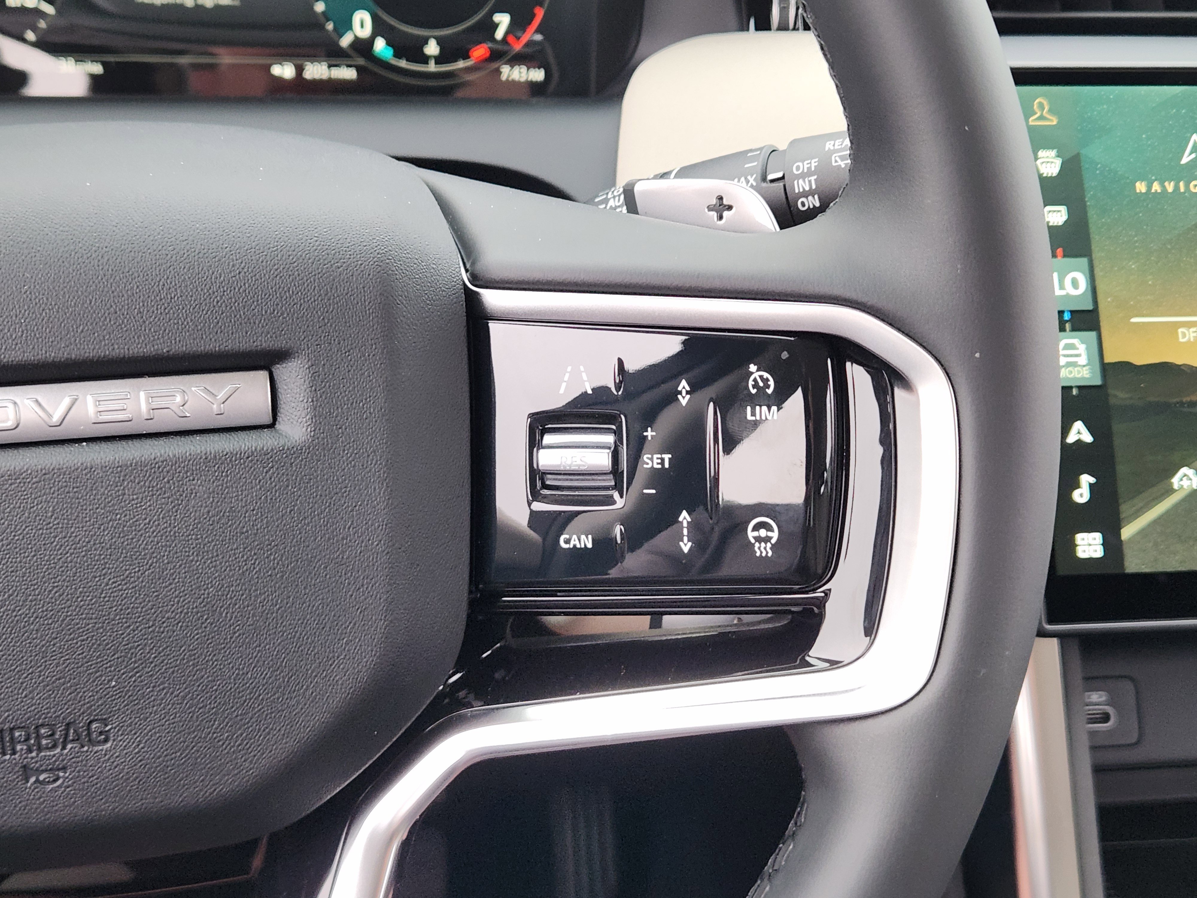 New 2025 Land Rover Discovery Sport S image 30