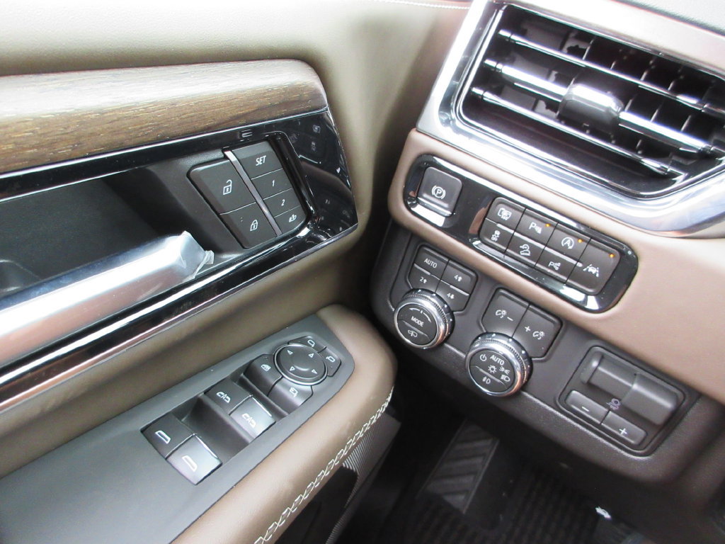New 2027 GMC Yukon Denali Ultimate AWD/4WD image 16