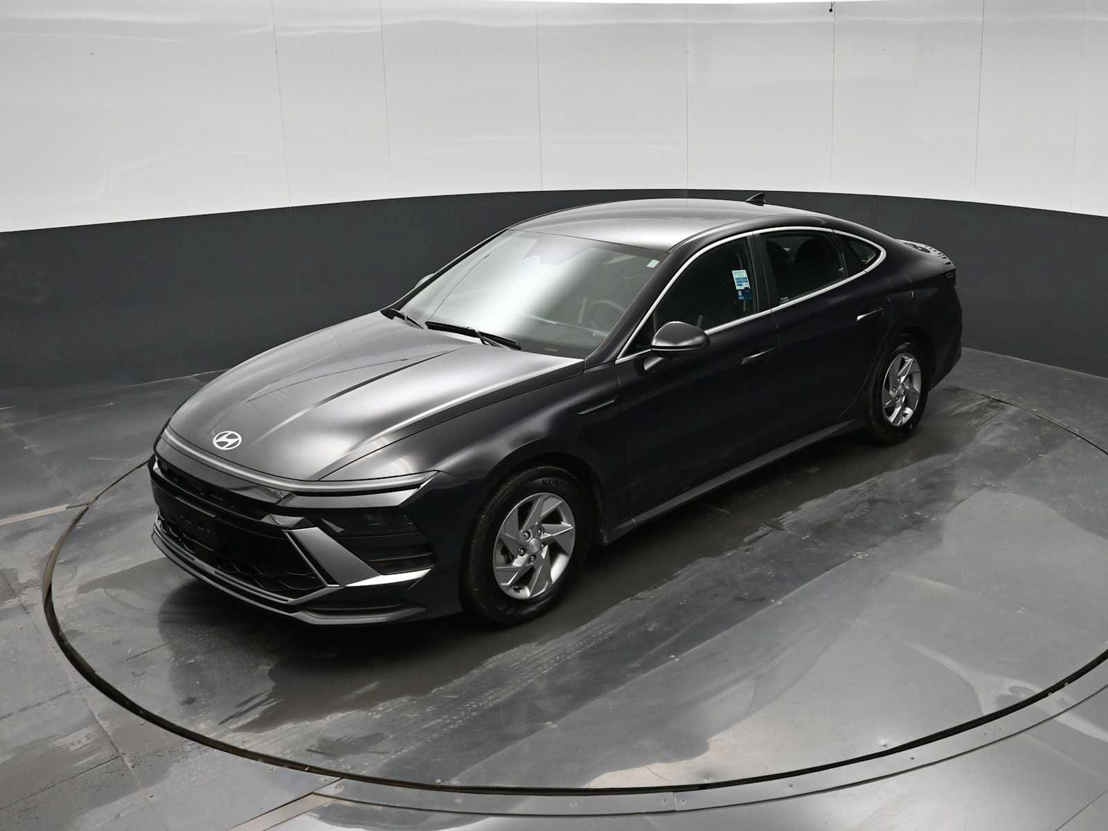 Used 2025 Hyundai Sonata SE FWD image 27