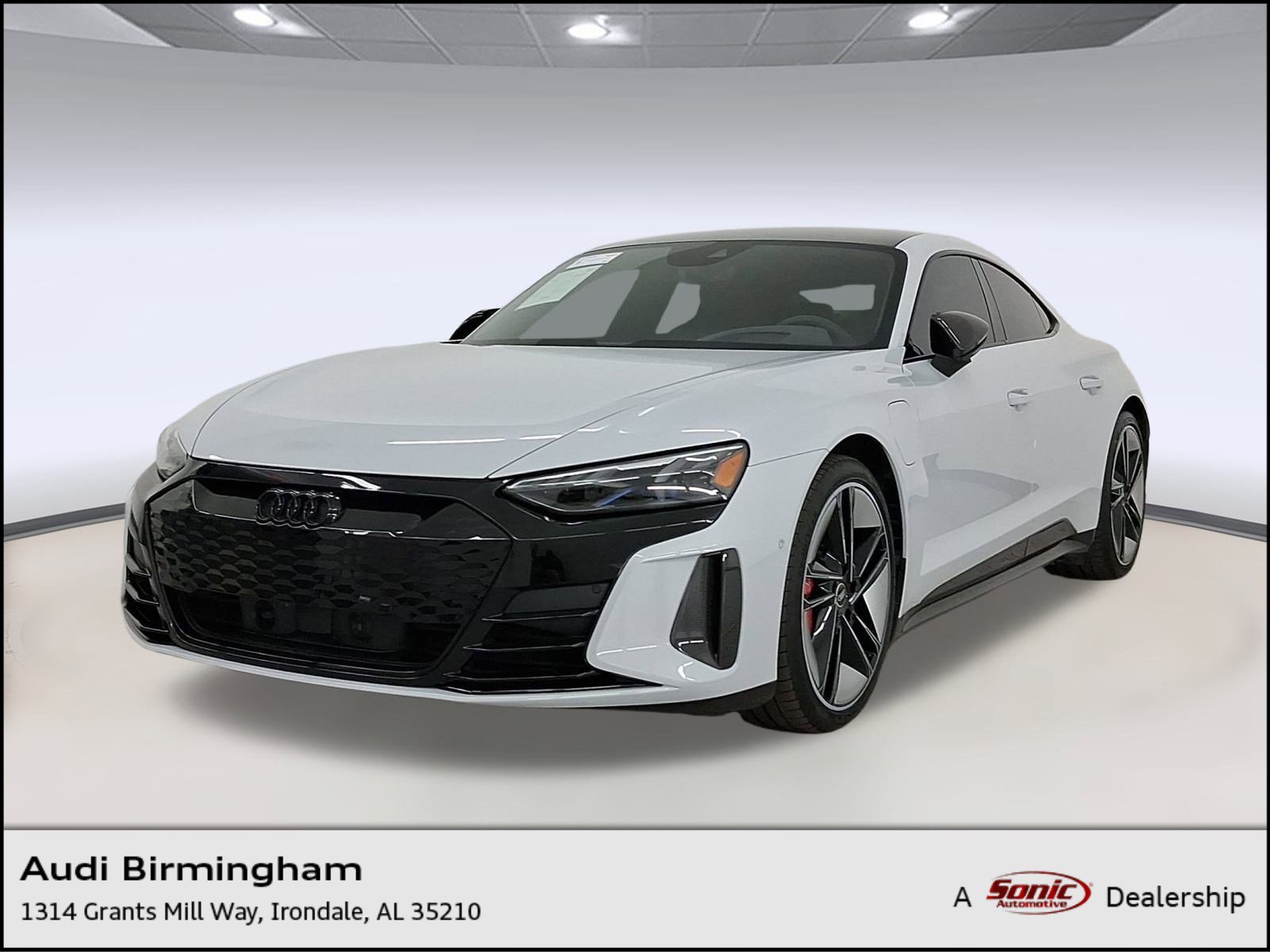 Used 2022 Audi RS e-tron GT quattro w/ Year 1 Package image 1