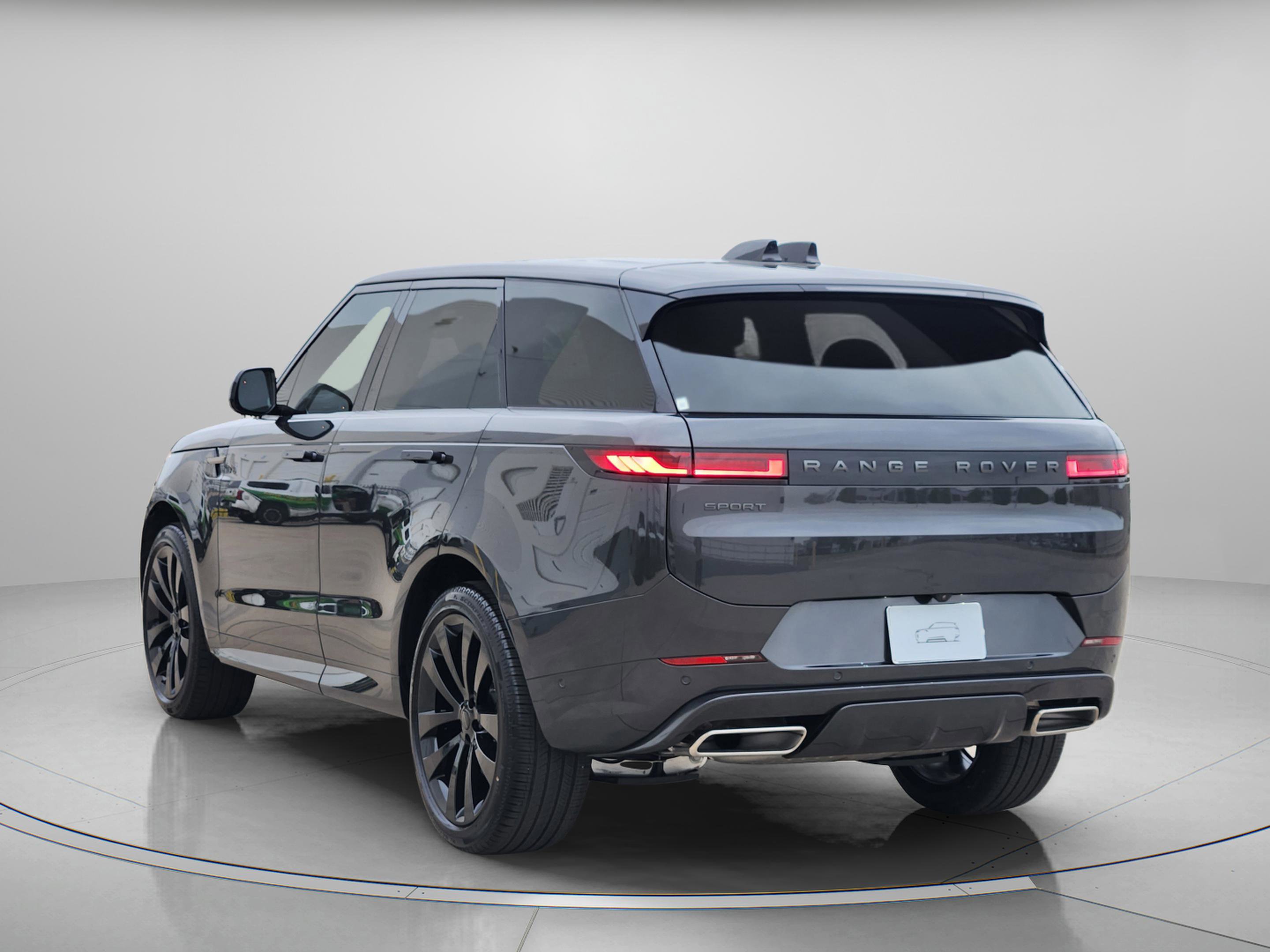 New 2026 Land Rover Range Rover Sport Dynamic SE AWD/4WD image 3