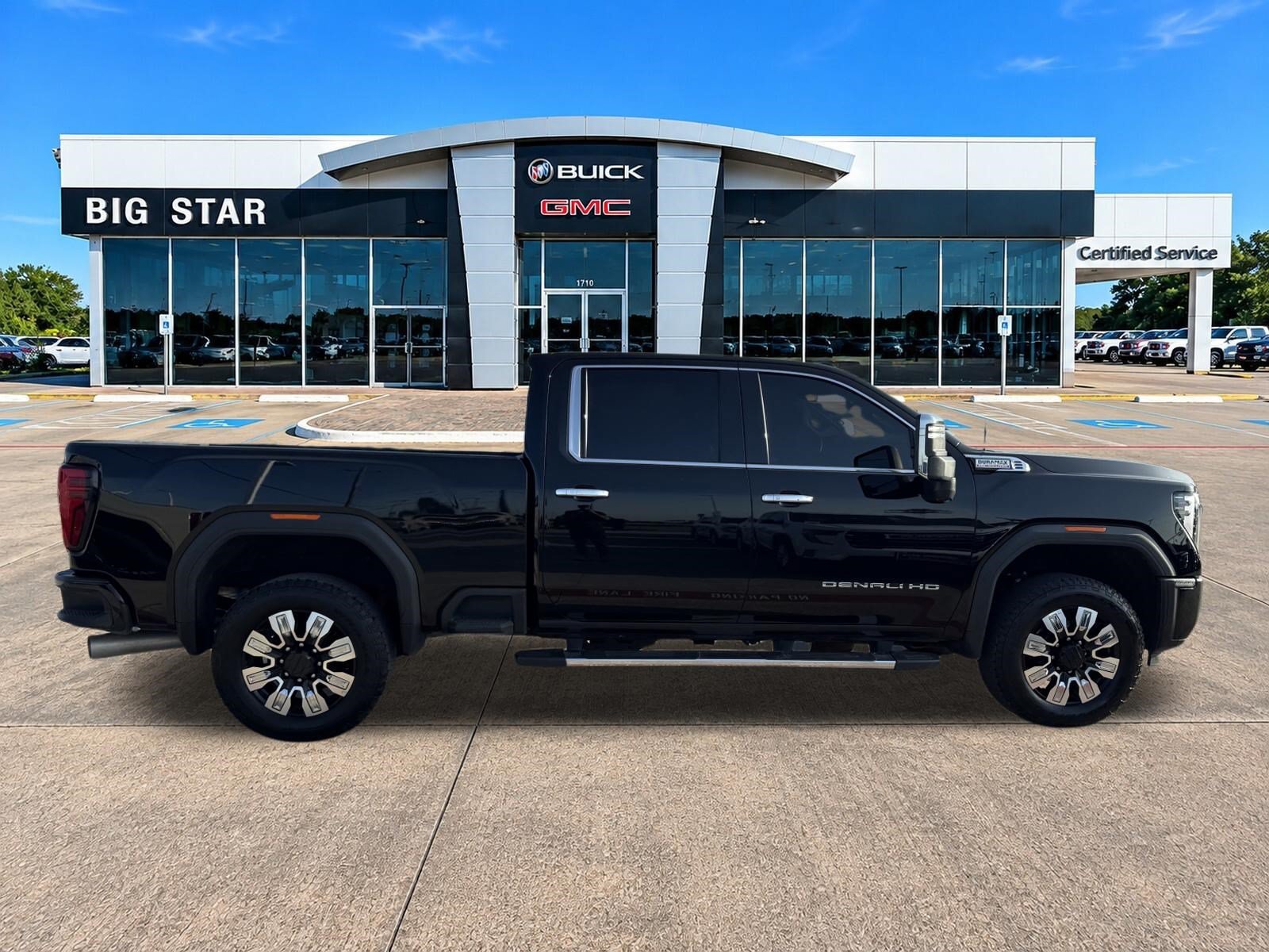 Used 2025 GMC Sierra 2500 Denali AWD/4WD image 5