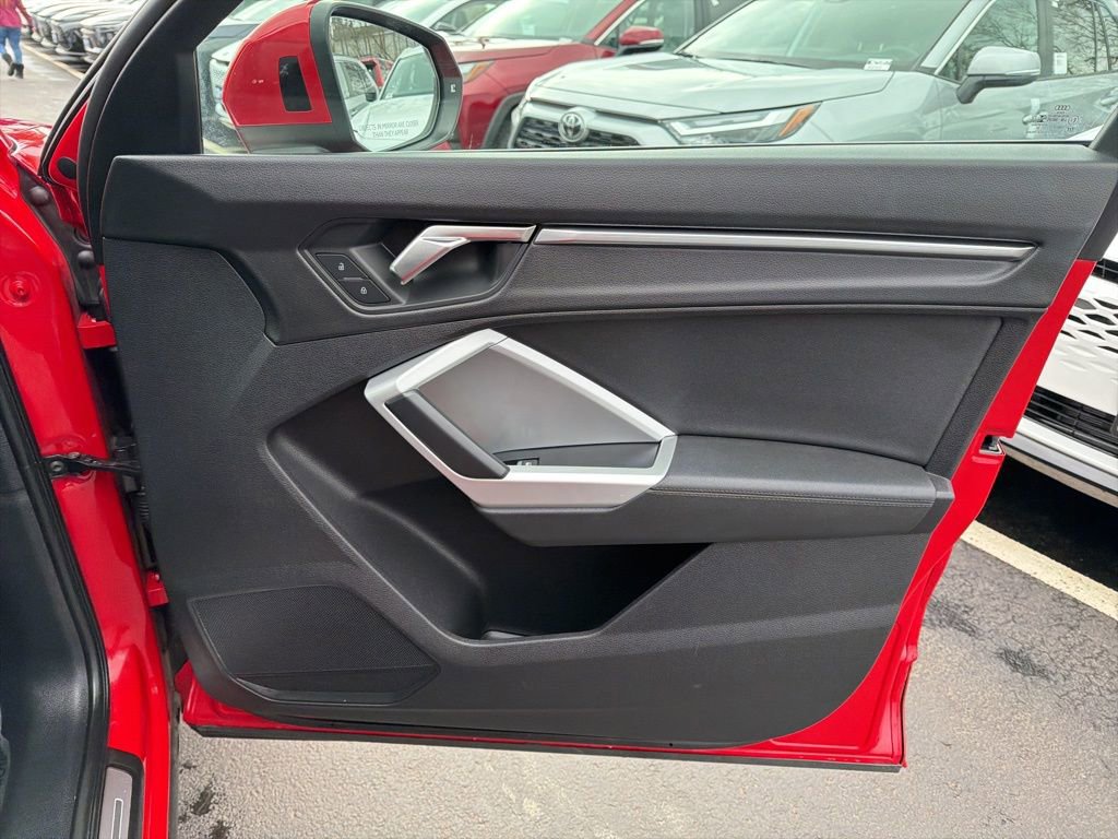 Used 2022 Audi Q3 2.0T Premium Plus image 11