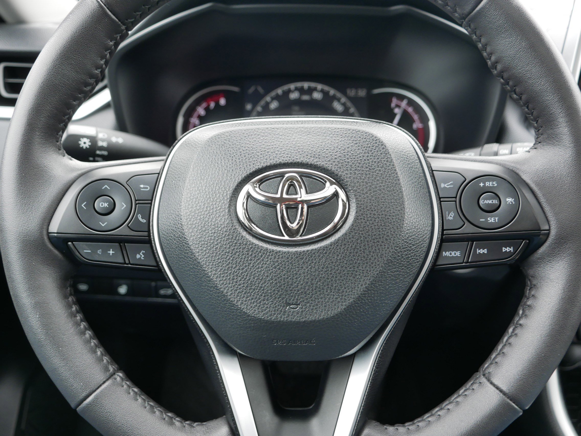 Used 2023 Toyota RAV4 XLE w/ Convenience Package image 25