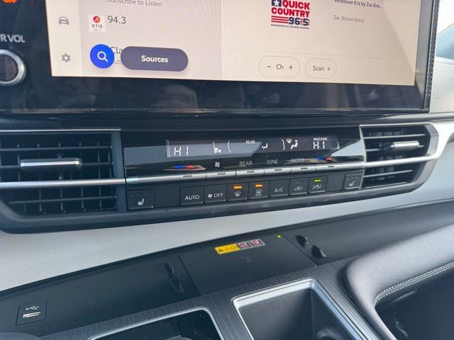 Certified 2025 Toyota Sienna XLE image 15