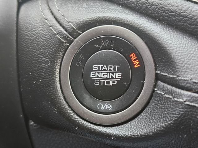 Used 2022 Dodge Durango SXT w/ Blacktop Package image 39