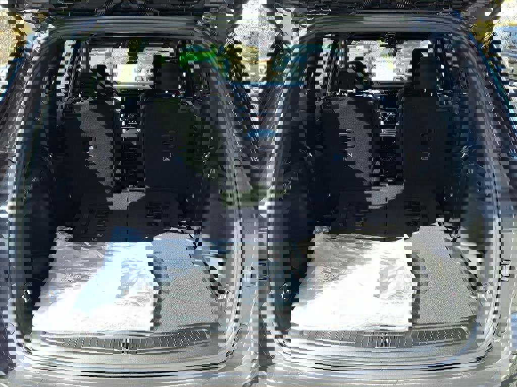 New 2025 Jeep Grand Cherokee L Laredo w/ Luxury Tech Group I image 9