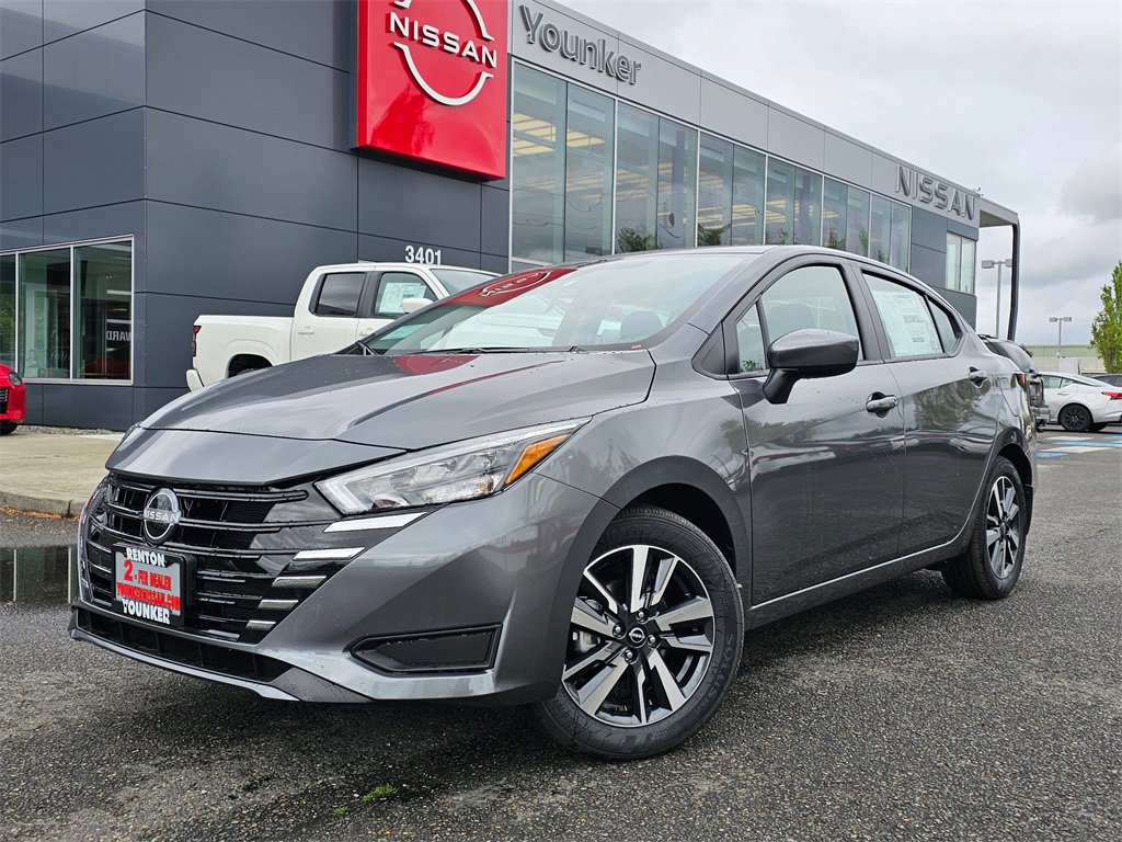 New 2025 Nissan Versa SV w/ Trunk Package