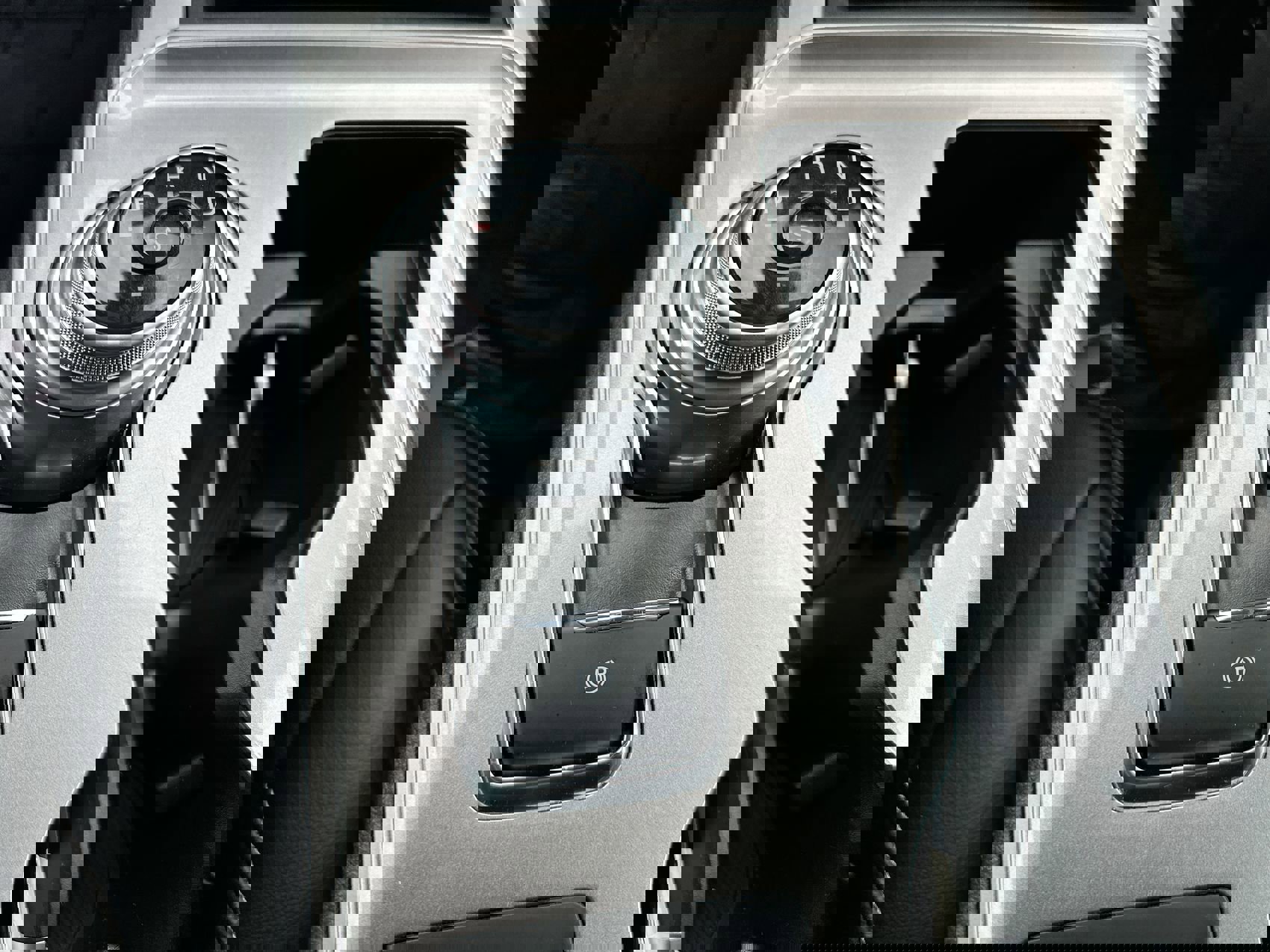 Used 2024 Ford Edge SEL image 19