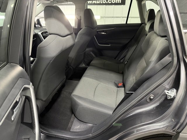 Used 2021 Toyota RAV4 XLE image 11