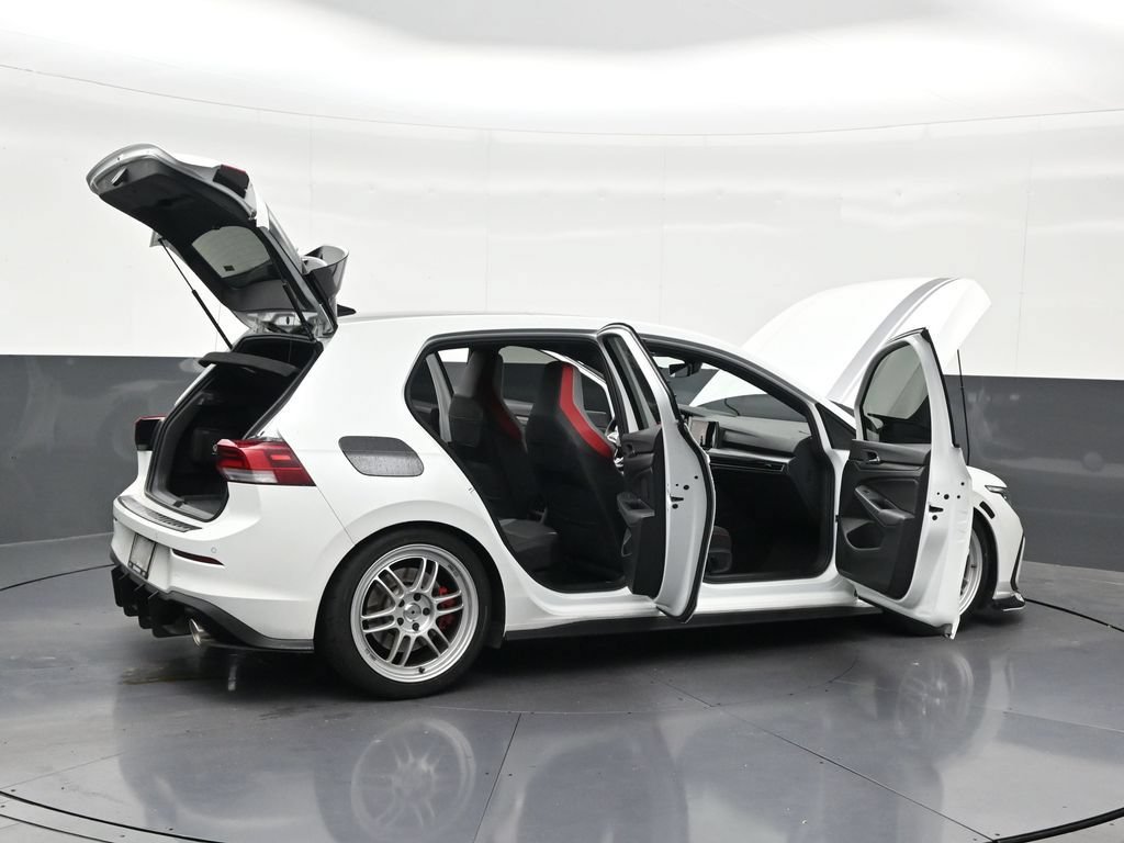 Used 2024 Volkswagen GTI SE FWD image 31