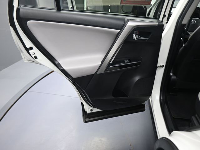 Used 2018 Toyota RAV4 Limited w/ Protection Package image 33