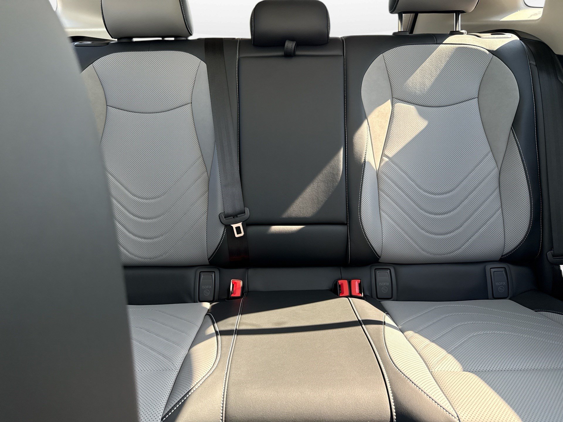 New 2026 Volkswagen Tiguan SE FWD image 24