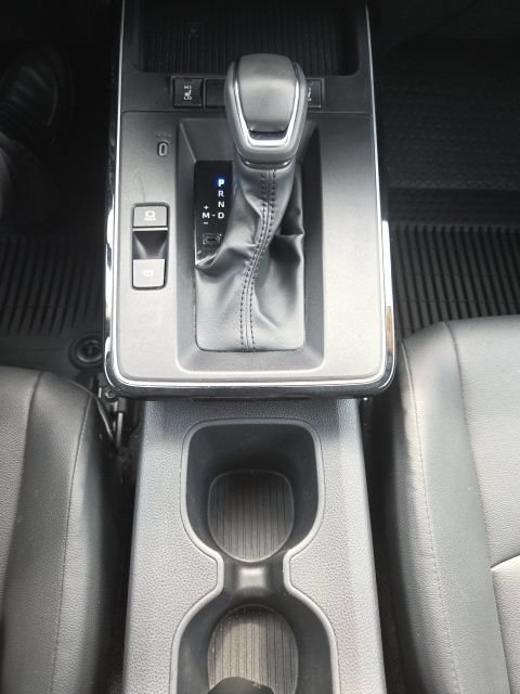 Used 2026 Toyota Corolla Cross XLE FWD image 18