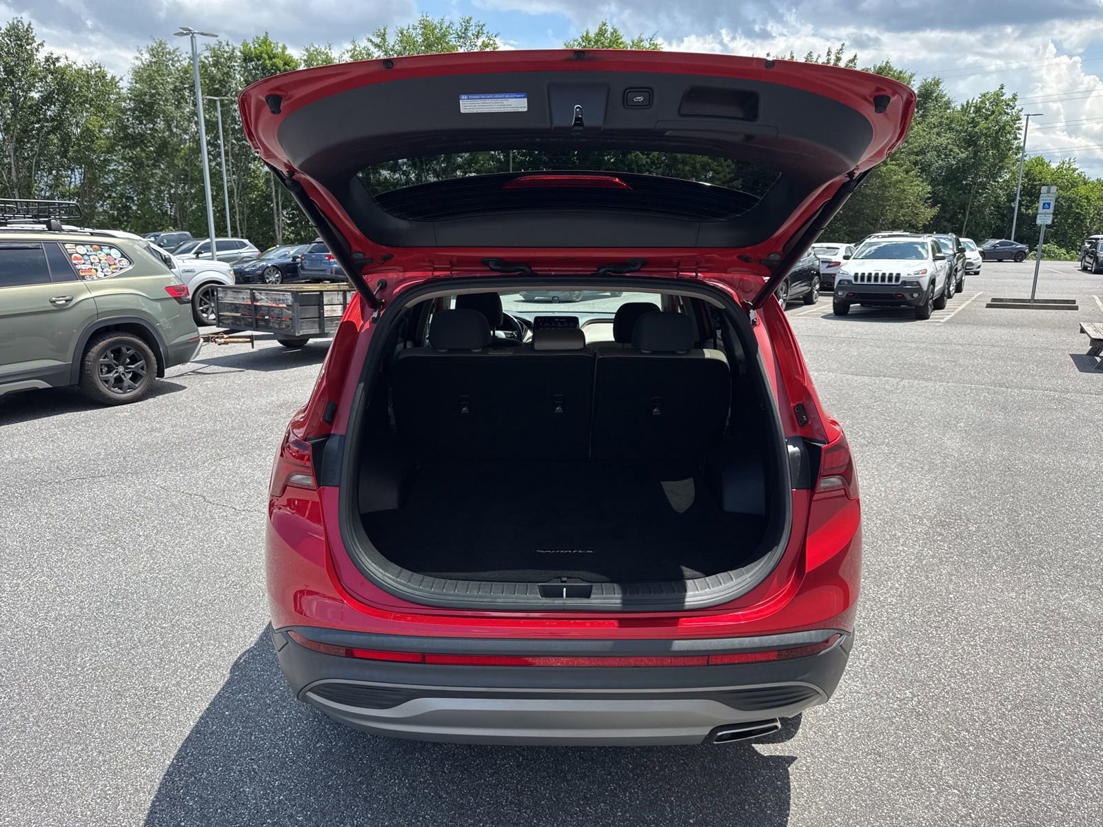 Certified 2023 Hyundai Santa Fe SEL w/ Cargo Package AWD/4WD image 10