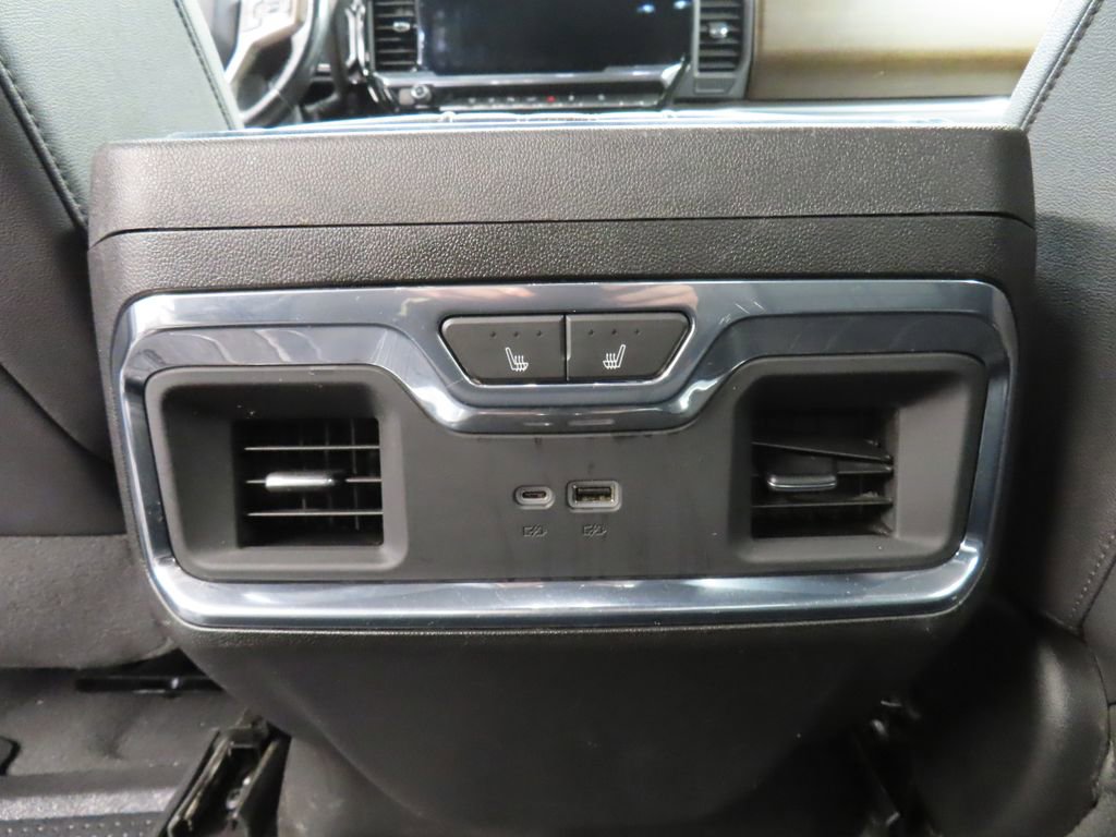 Used 2024 Chevrolet Silverado 2500 High Country w/ High Country Premium Package image 14