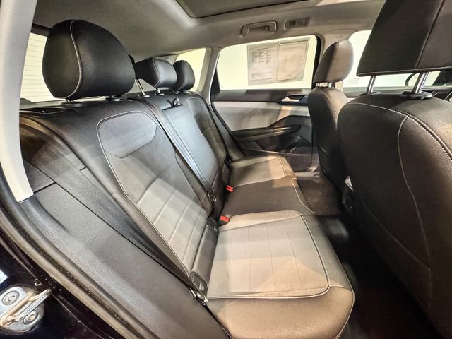 Used 2024 Volkswagen Taos SE w/ Panoramic Sunroof Package image 21