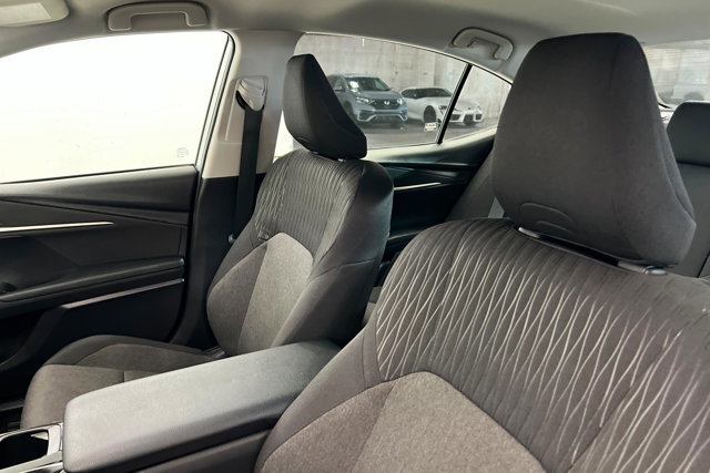 Used 2025 Toyota Camry LE FWD image 16