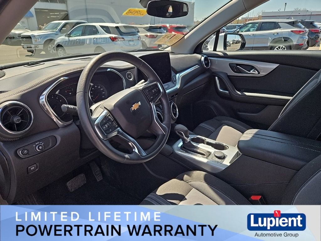 Used 2025 Chevrolet Blazer LT image 12