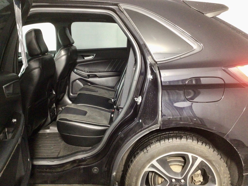 Used 2020 Ford Edge ST w/ Equipment Group 401A image 24