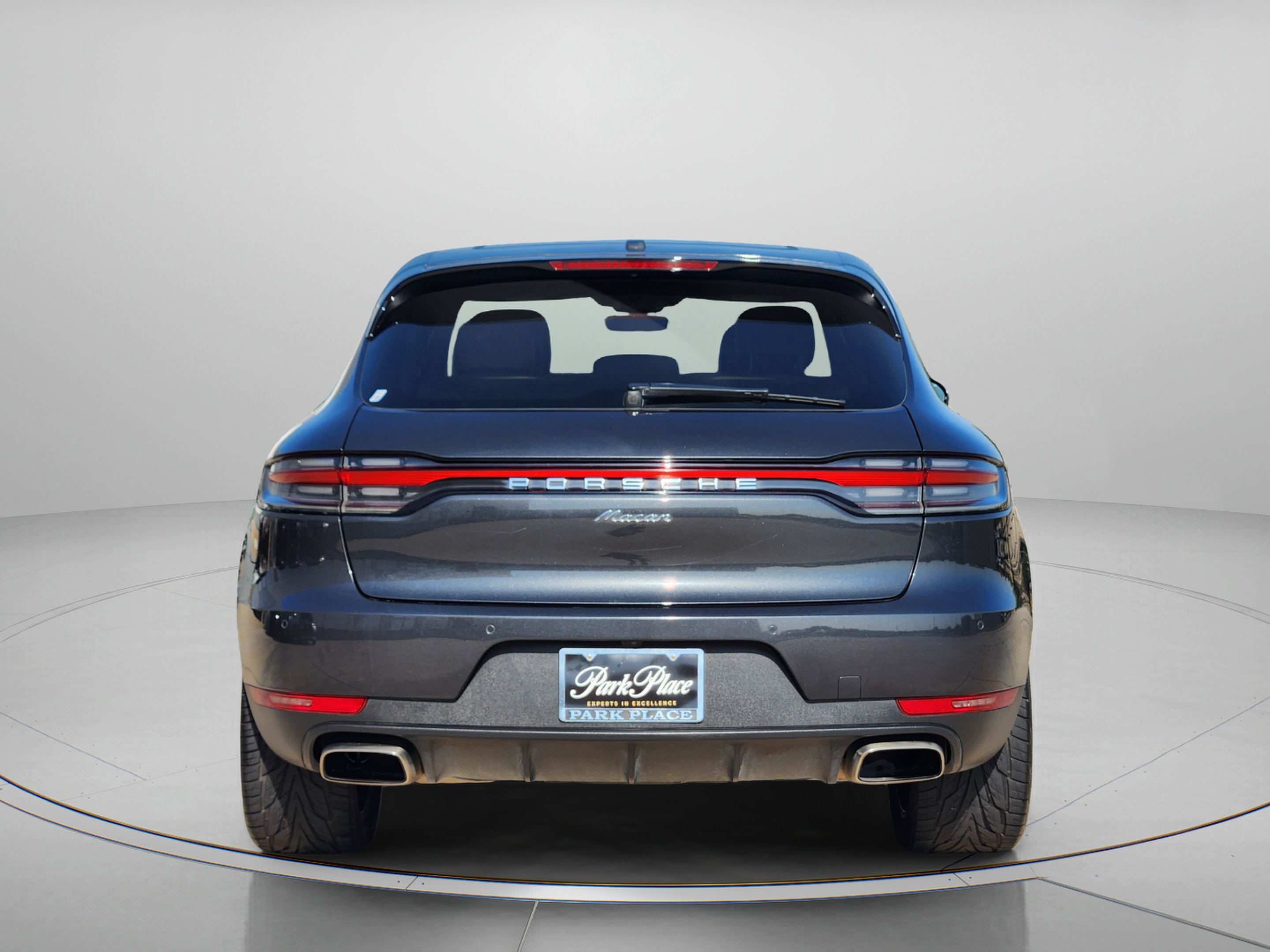 Used 2020 Porsche Macan AWD/4WD image 4