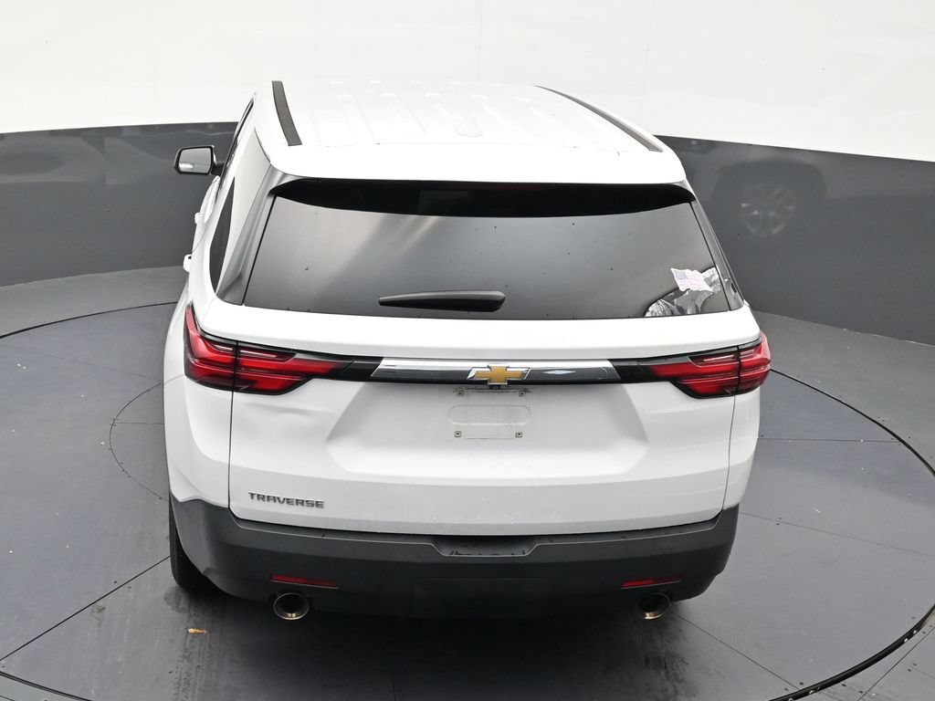Used 2023 Chevrolet Traverse LS FWD image 14
