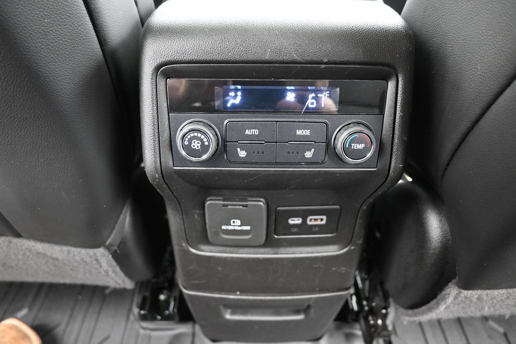 Used 2022 GMC Acadia Denali w/ Denali Ultimate Package AWD/4WD image 24