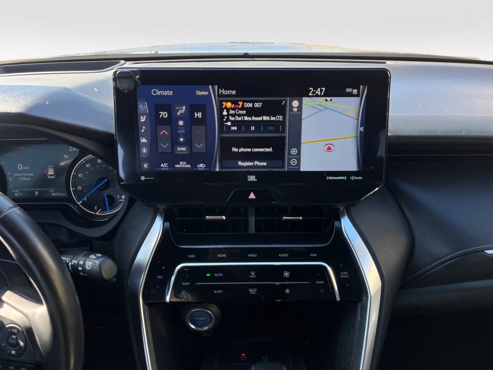 Used 2021 Toyota Venza Limited w/ Advanced Technology Package image 18