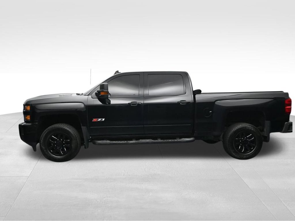 Used 2018 Chevrolet Silverado 2500 LTZ w/ Midnight Edition AWD/4WD image 2