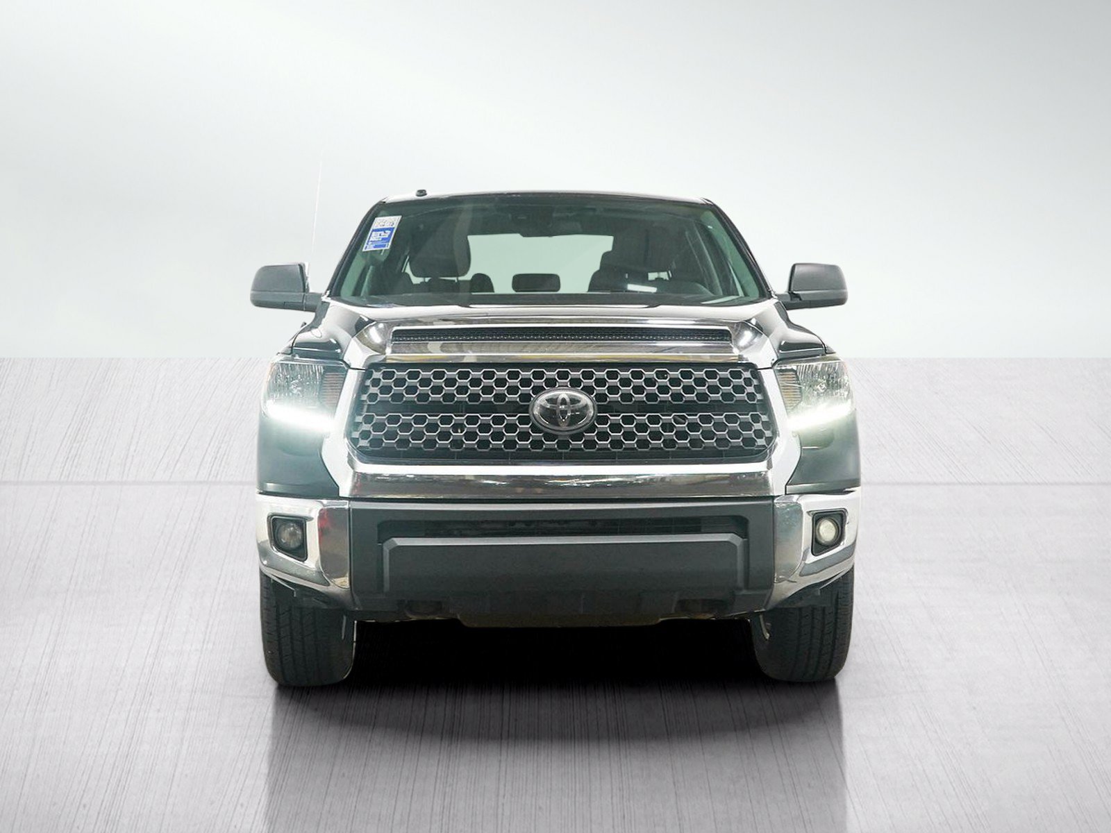 Used 2019 Toyota Tundra SR5 AWD/4WD image 8