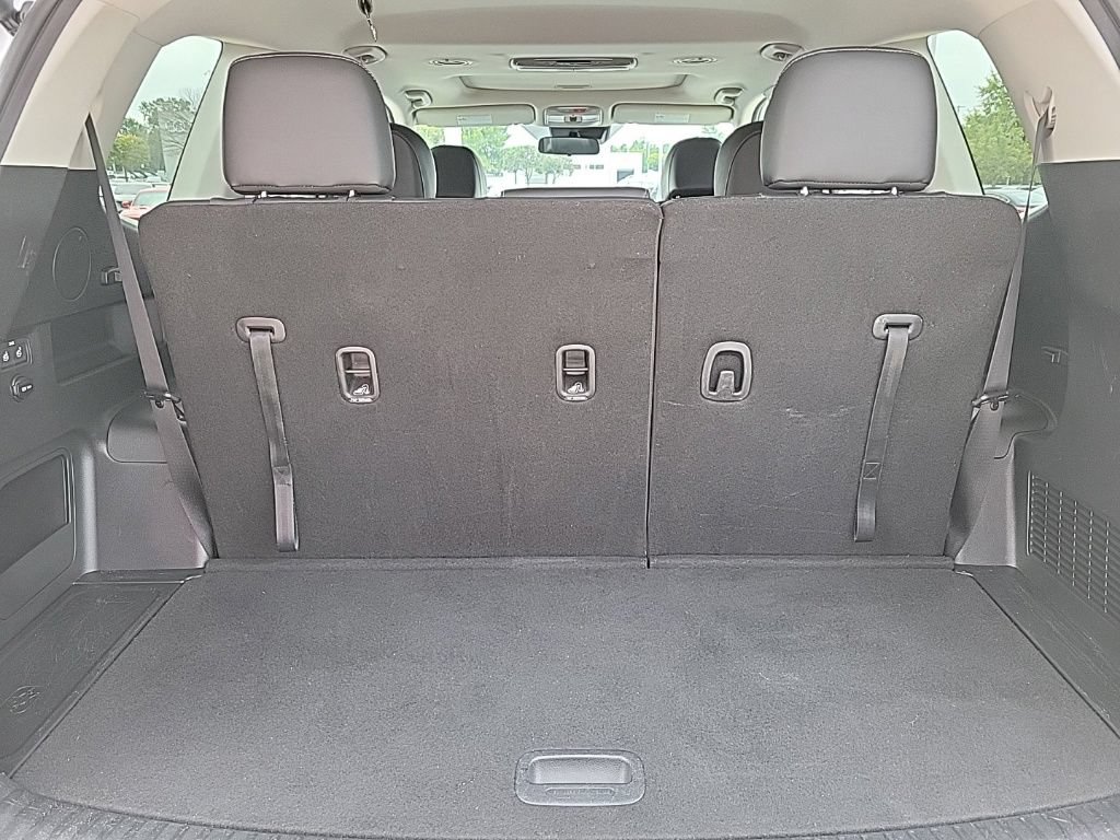 Used 2025 Kia Telluride S AWD/4WD image 17