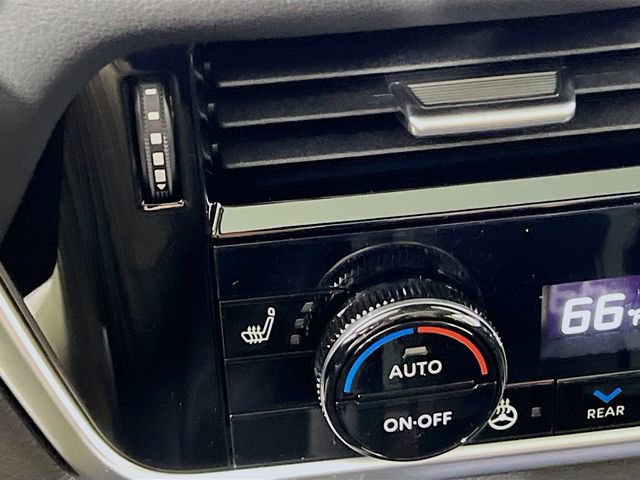 New 2025 Nissan Rogue SL w/ Tech Package image 17