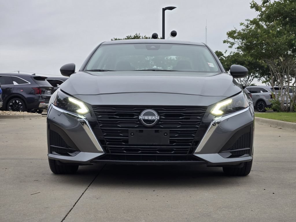 Used 2025 Nissan Altima 2.5 S FWD image 11