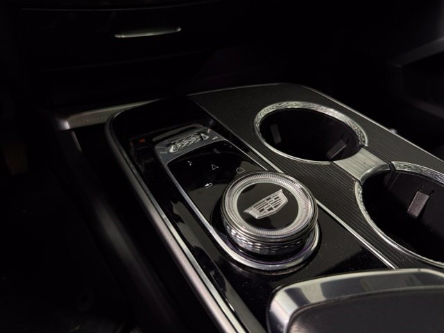 Used 2024 Cadillac Lyriq Luxury AWD/4WD image 19