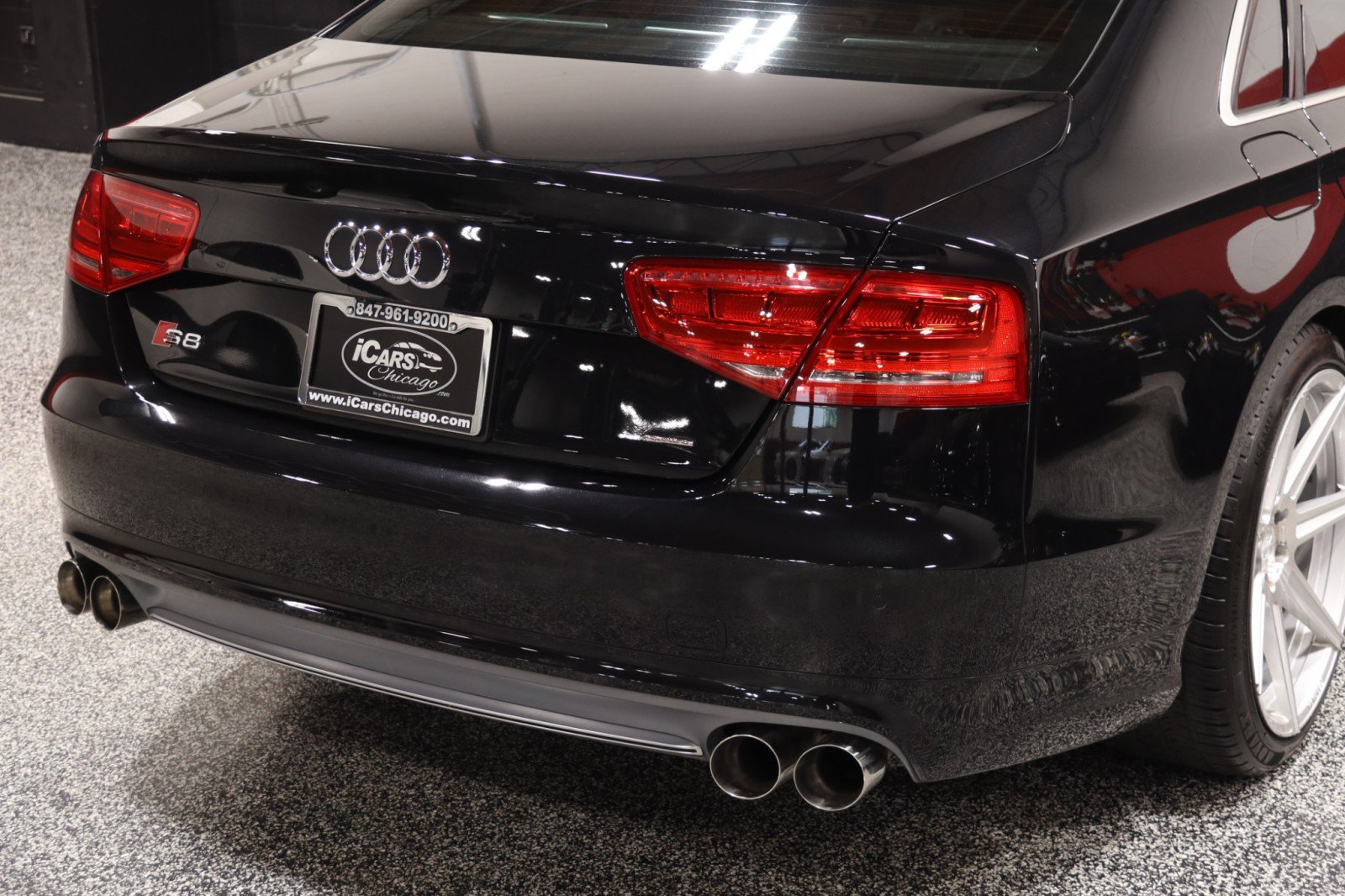 Used 2014 Audi S8 AWD/4WD image 30