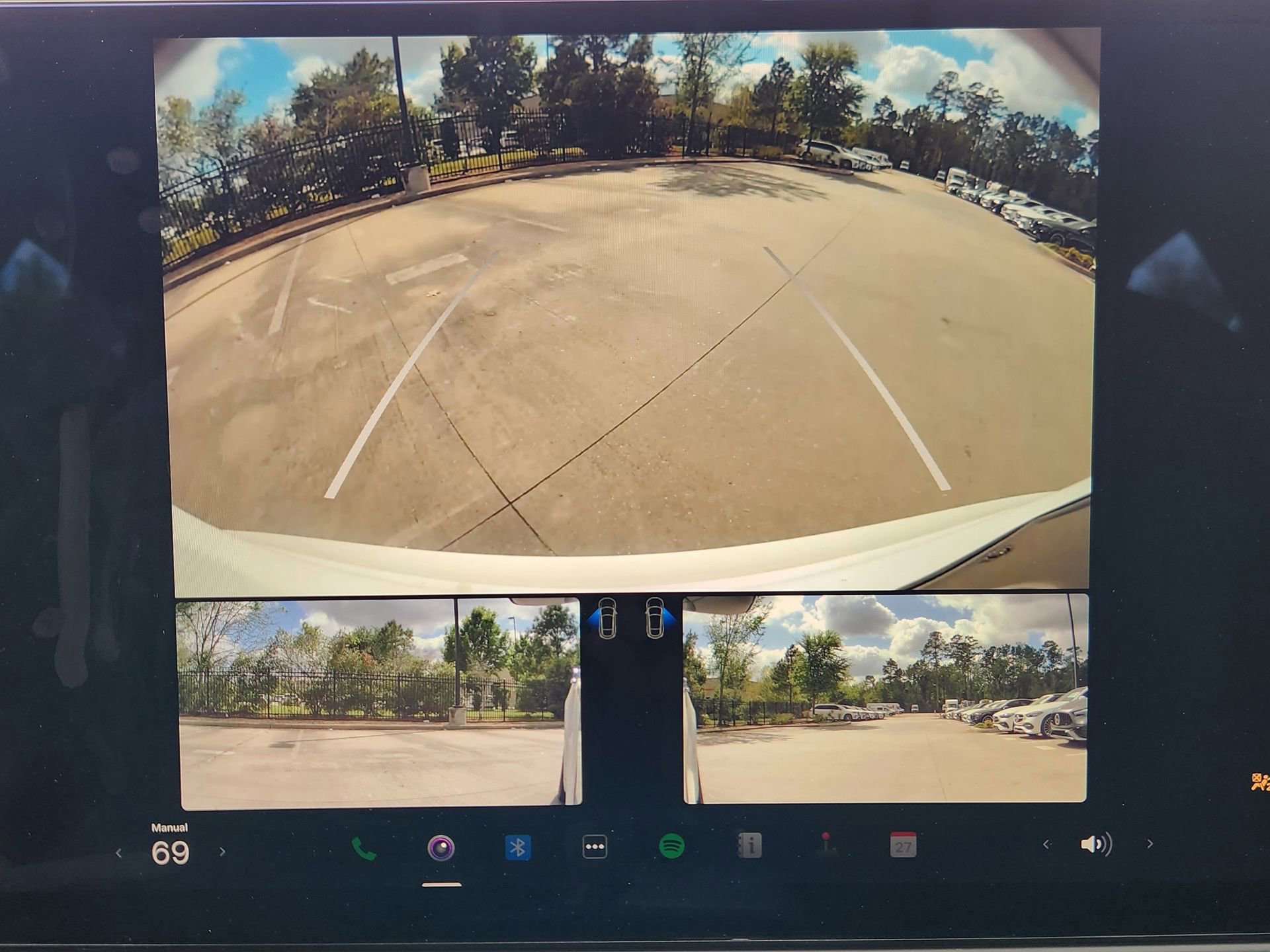 Used 2022 Tesla Model S image 18