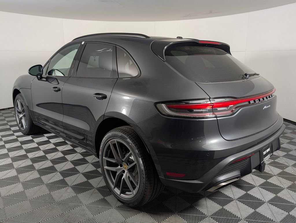 New 2026 Porsche Macan image 3
