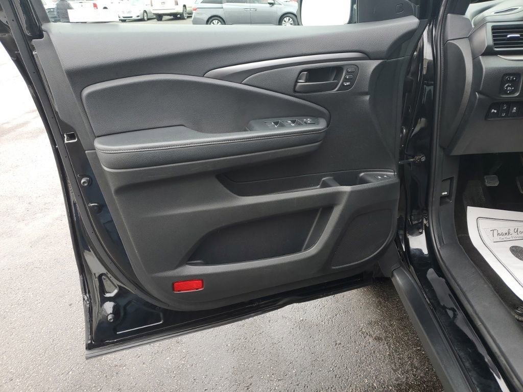 Used 2023 Honda Passport EX-L image 13