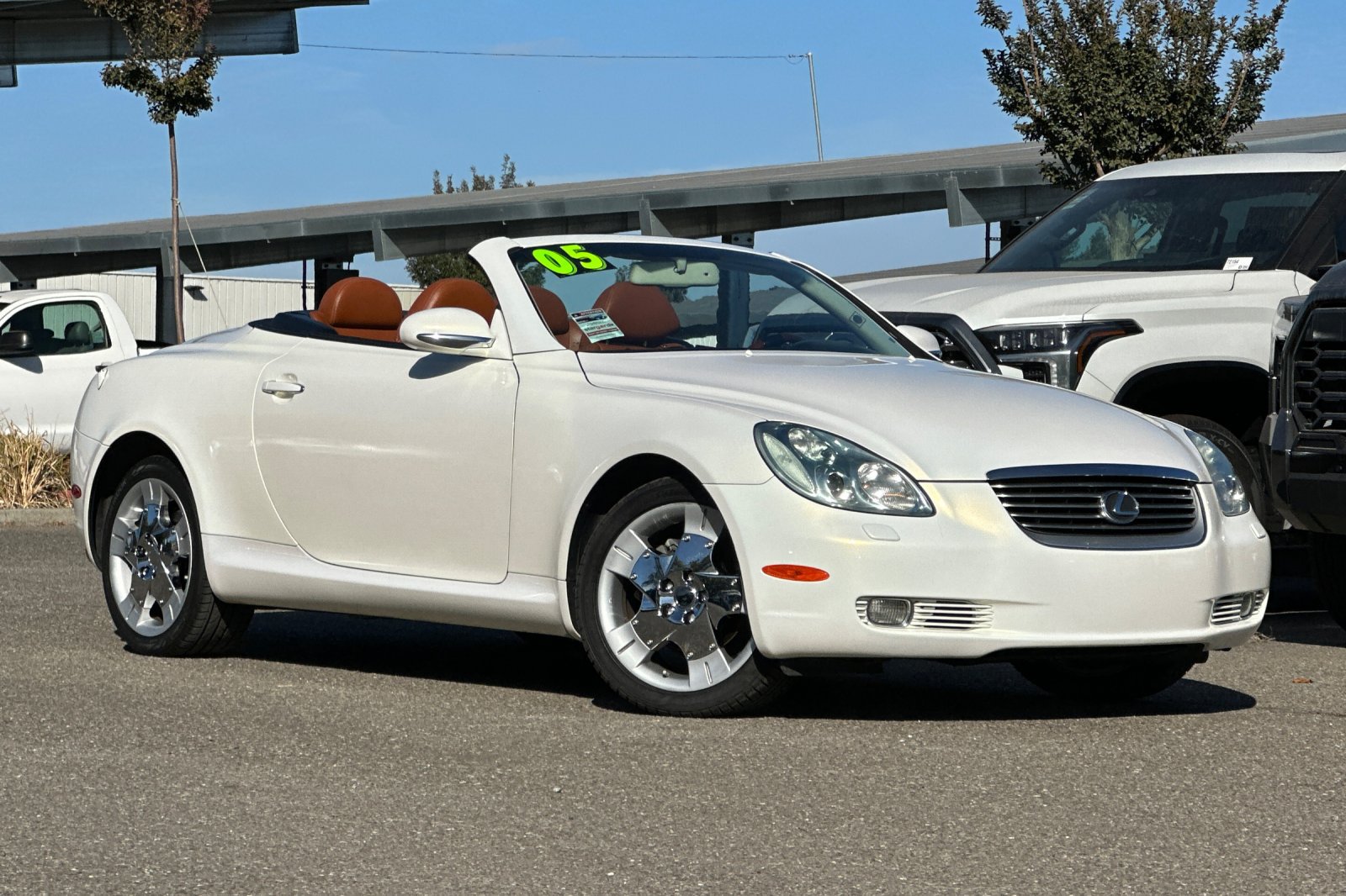 Used 2005 Lexus SC 430 Convertible w/ Preferred Accessory Pkg RWD image 2