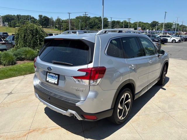 Used 2023 Subaru Forester Touring AWD/4WD image 7