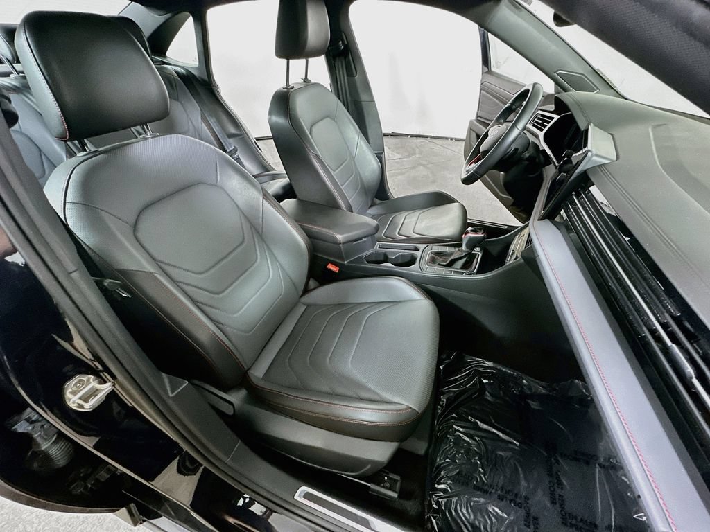 Used 2025 Volkswagen Jetta GLI Autobahn FWD image 12