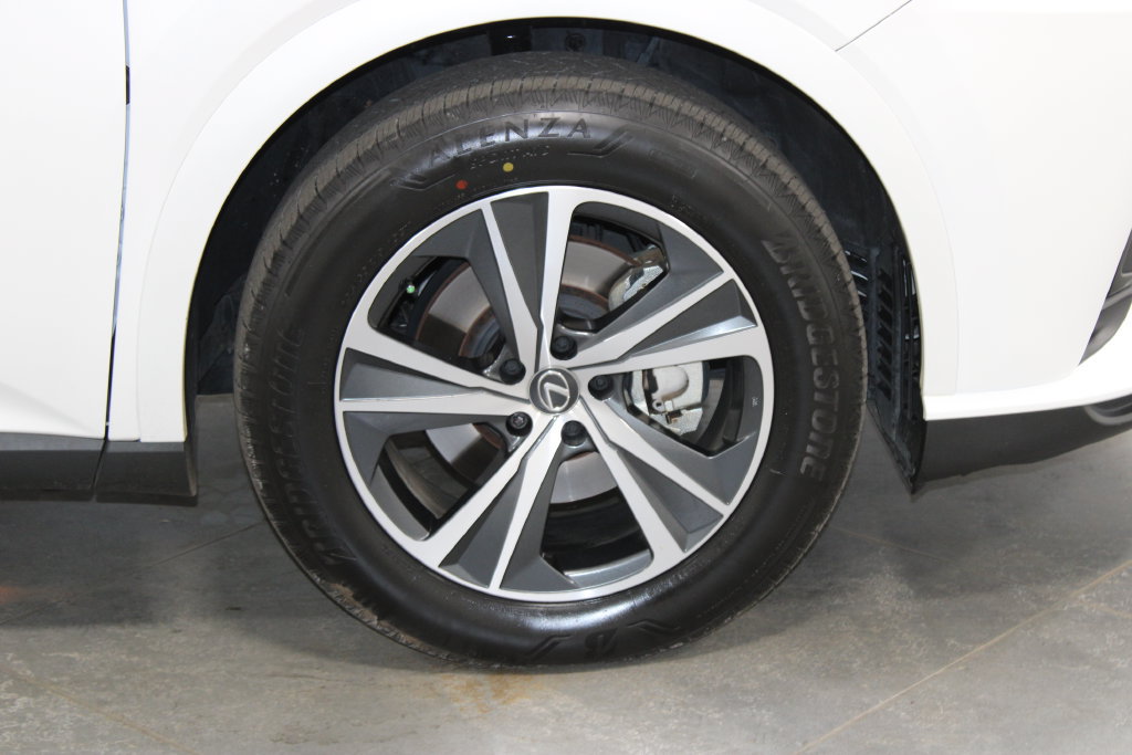 Used 2025 Lexus RX 350 Premium w/ Accessory Package (Z1) FWD image 12