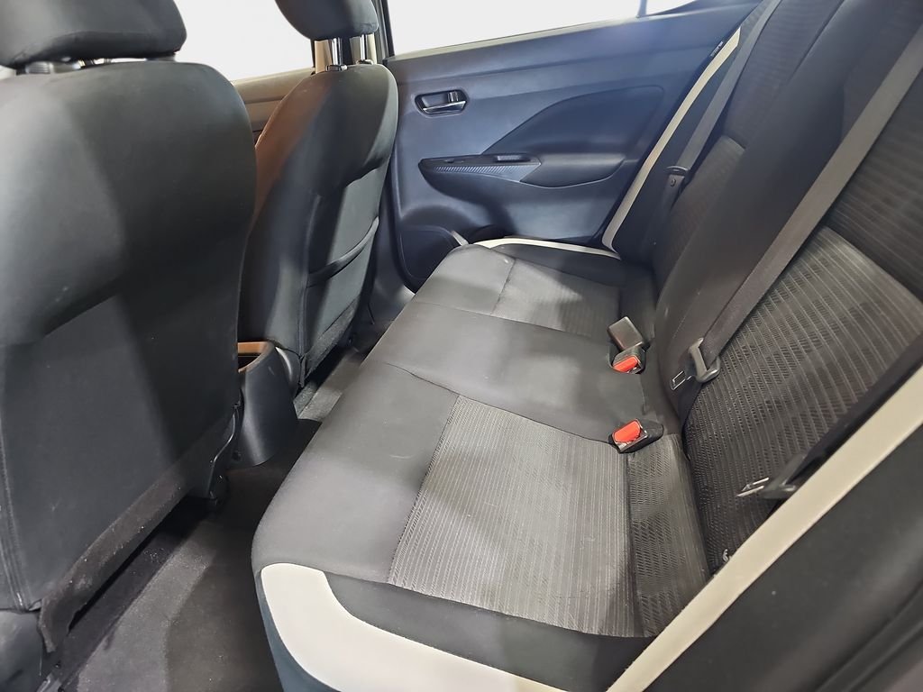 Used 2021 Nissan Versa SV FWD image 16