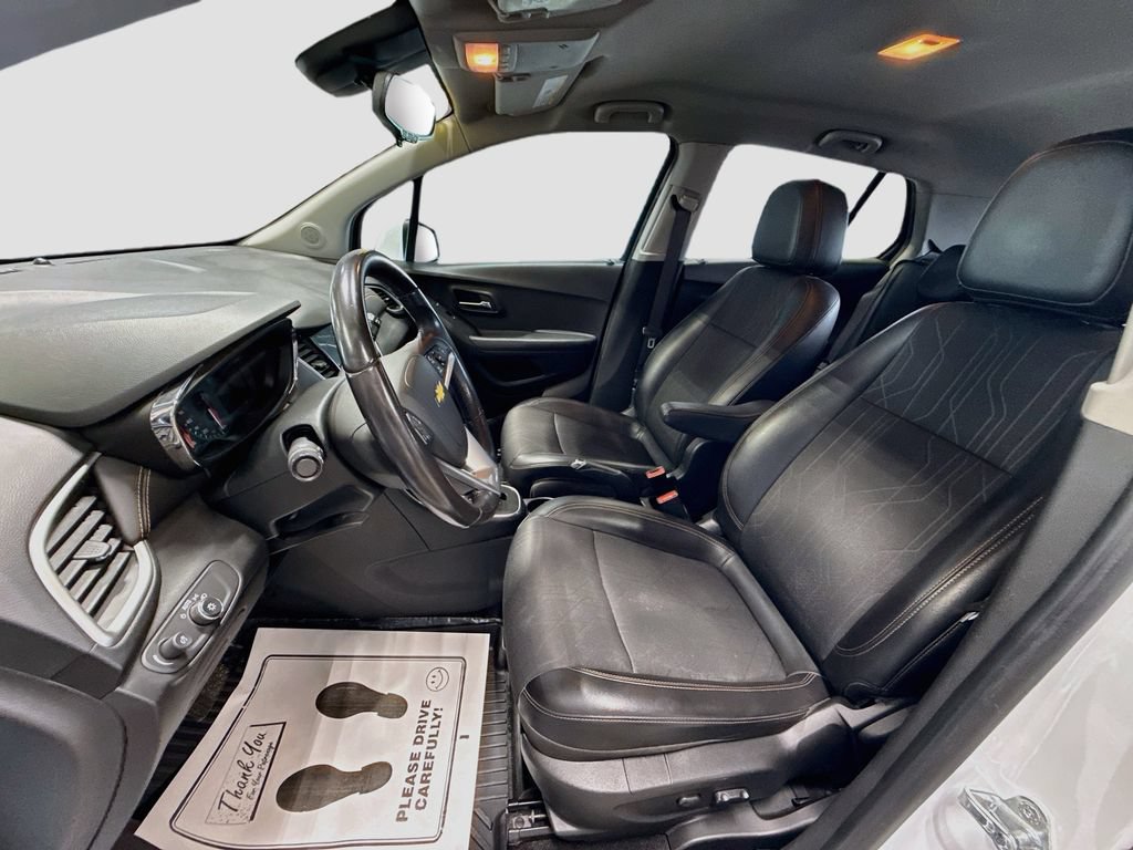 Used 2019 Chevrolet Trax LT w/ LT Convenience Package AWD/4WD image 19