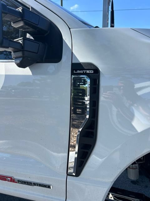 Used 2024 Ford F350 Limited w/ FX4 Off-Road Package AWD/4WD image 11
