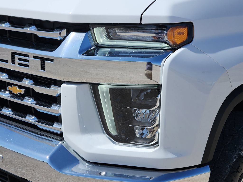 Used 2022 Chevrolet Silverado 2500 LTZ w/ LTZ Plus Package AWD/4WD image 9