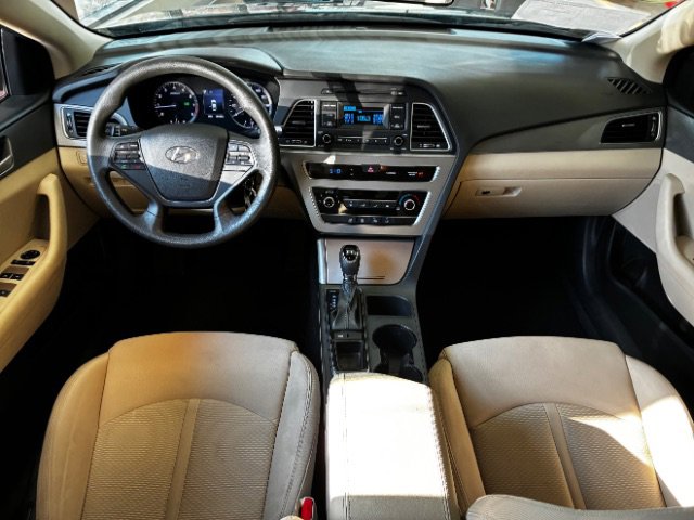 Used 2015 Hyundai Sonata SE FWD image 17