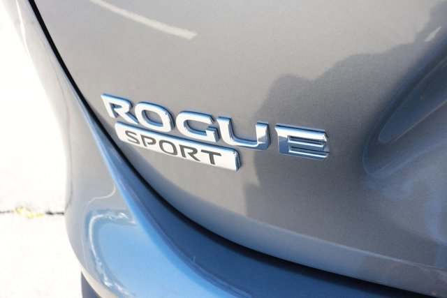 Used 2022 Nissan Rogue Sport S image 6