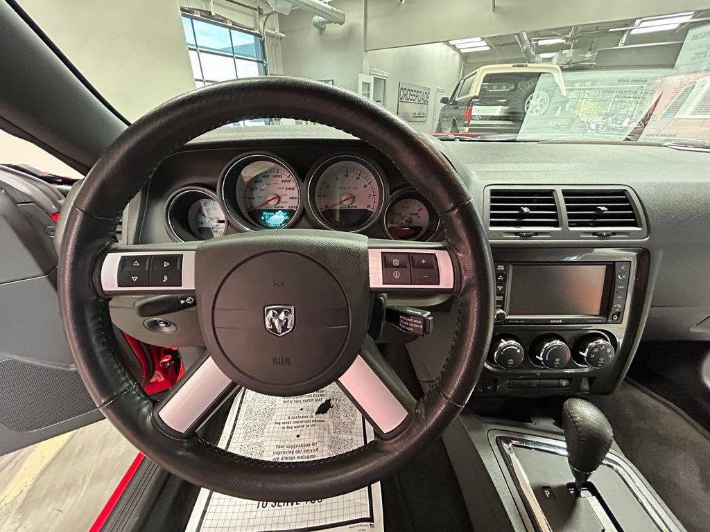 Used 2009 Dodge Challenger SRT8 RWD image 9